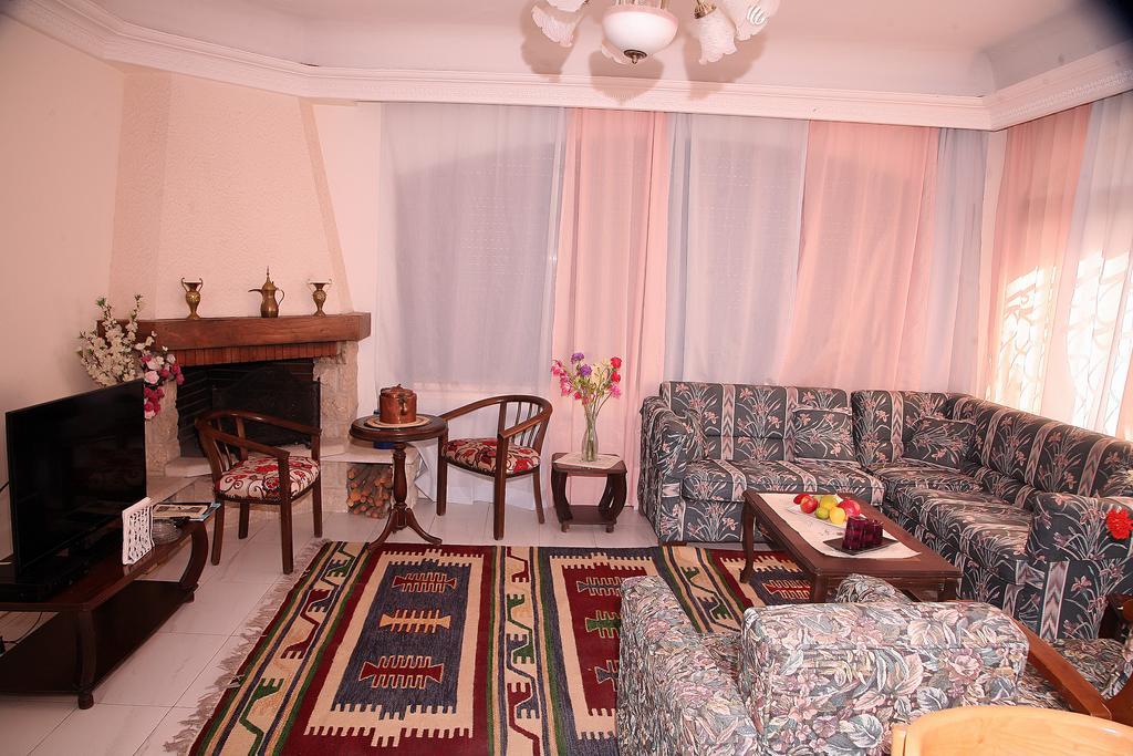 Arabian Suites Amman Exterior photo